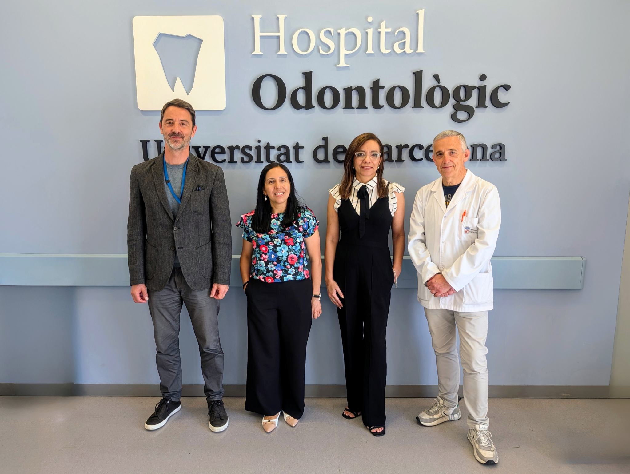 Visita institucional de la UNITEC a l'Hospital Odontològic UB.